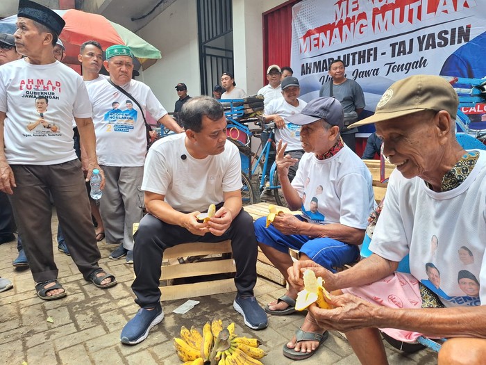 Calon Gubernur Jawa Tengah (Jateng) Ahmad Luthfi berjanji bakal mengatasi masalah yang dihadapi oleh para pedagang di Pasar Wage, Kabupaten Banyumas