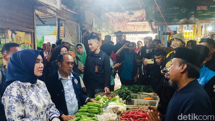 Cawagub Jabar Gita KDI Blusukan ke Pasar Cimindi