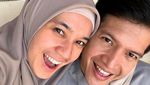 Serunya Dimas Seto saat Makan Durian bareng Istri dan Teman Kajian