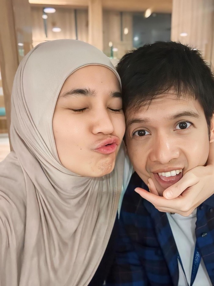 Dimas Seto dan Dhini Aminarti