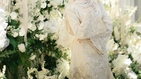 Kamila Ay Asyifa, istri Gus Zizan, disebut-sebut belum genap berusia 17 tahun. Keduanya menjadi sorotan karena sebagai publik figur dituduh mengkampanyekan nikah muda. Foto: Instagram/zannsrn & Instagram/kamila_asy_syifa