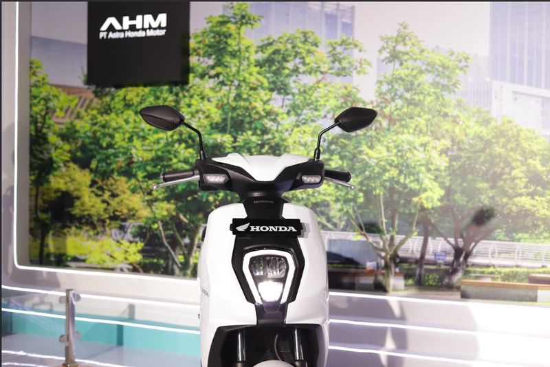Honda resmi meluncurkan dua motor listrik terbarunya di Indonesia dinamakan ICON e: dan CUV e:.