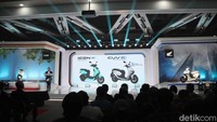 Sementara ICON e: adalah model motor listrik baru yang berbasis model EM1 e:, dilengkapi dengan Honda Mobile Power Pack e:. Komponen listrik utama termasuk baterai telah diganti, dan eksteriornya telah didesain ulang sesuai selera konsumen Indonesia.  