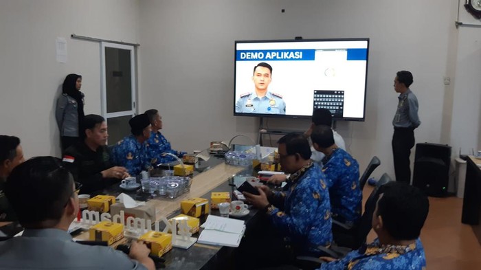Imigrasi Lampung meluncurkan aplikasi Lini AI untuk mengawasi turis