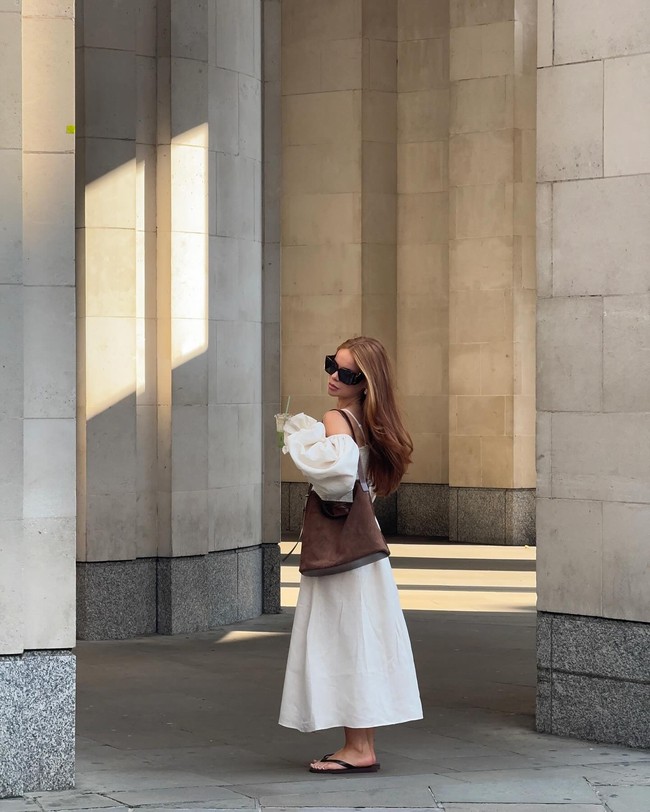 Balasan Jilly pun mendapat tepukan dari netizen. Banyak juga yang membelanya dan mengatakan bahwa Lidl adalah sebuah tempat yang bagus dan menyediakan makanan yang enak. “Balasanmu legendaris,” “Semua orang suka Lidl, mereka hanya iri padamu,” kata netizen.Foto: Instagram Jilly Isabella