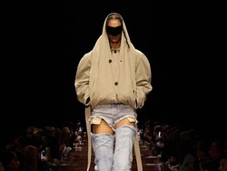 Foto: 10 Koleksi Balenciaga Spring/Summer 2025