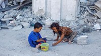 Ribuan anak terpaksa hidup di kamp-kamp pengungsian dengan akses terbatas terhadap kesehatan, dan kebutuhan dasar lainnya. REUTERS/Mohammed Salem.  