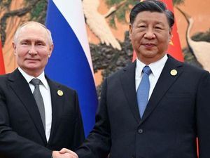 Rusia-China Waspadai Situasi Iran Usai AS Kerahkan Kapal Induk