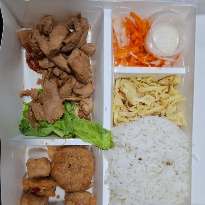 Menu makan bergizi gratis di SMAN 70 Jaksel