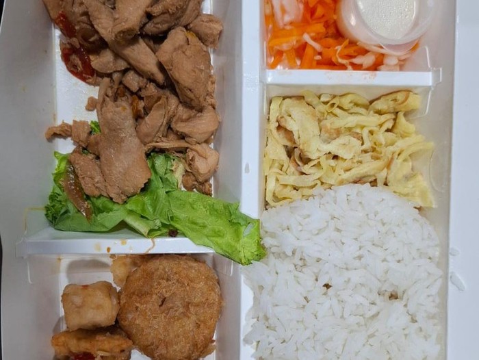 Menu makan bergizi gratis di SMAN 70 Jaksel