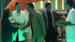 Momen Ridwan Kamil dan Sandiaga Uno Bertemu di Pameran Seni