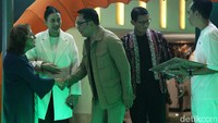 Indonesian Contemporary Art & Design (ICAD) merupakan pameran seni tahunan yang menampilkan karya-karya seni dan desain kontemporer Indonesia dalam berbagai bentuk. 