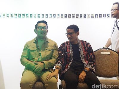Momen Ridwan Kamil dan Sandiaga Uno Bertemu di Pameran Seni