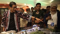 Dalam kesempatan itu juga, Sandiaga sempat berharap agar RK dapat sukses dalam tujuannya. Dirinya juga berharap agar hubungan dengan RK tidak terputus. 