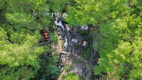 Perum Perhutani Kesatuan Pemangkuan Hutan (KPH) Probolinggo bekerjasama dengan BUMDes setempat mengembangkan wana wisata untuk meningkatkan produktivitas lahan kawasan hutan produksi. 