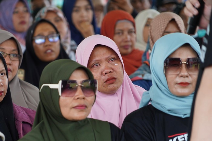 Program sekolah gratis yang dijalankan calon bupati Kediri Hanindhito Himawan Pramana di periode pertama kepemimpinannya terbukti memberikan manfaat bagi masyarakat.