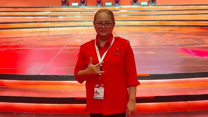 Wakil Ketua DPRD Tapteng, Nining Camelia. (dok. Facebook Camelia Sinurat)