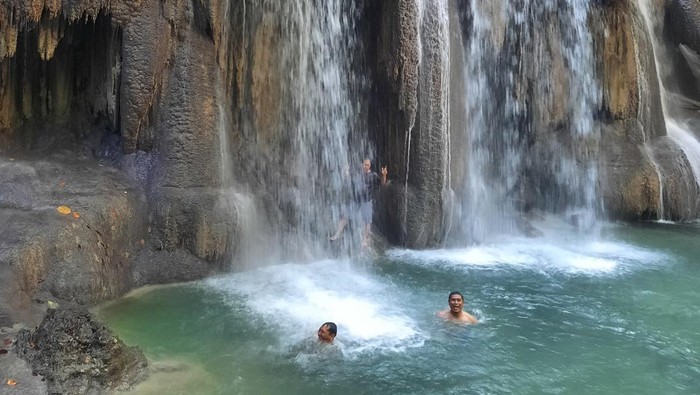 Air Terjun Mata Jitu, Sumbawa, NTB. (Firga Raditya Pamungkas)