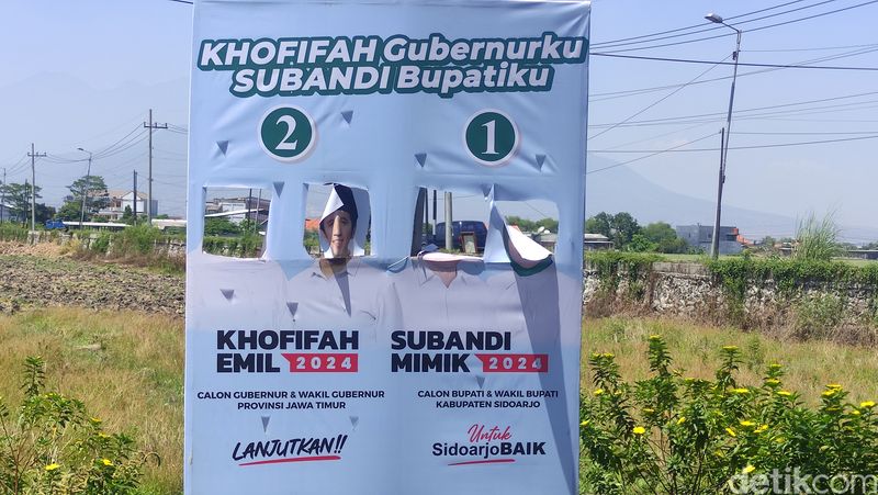 Baliho Khofifah-Emil dan Subandi-Mimik di Sidoarjo dirusak OTK
