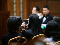 Tangis Sandra Dewi di Pengadilan Kasus Korupsi Timah