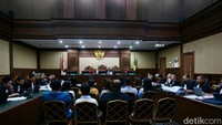 Selain Sandra Dewi, hakim juga bertanya kepada saksi yang lainnya. Dalam sidang ini, adik Sandra Dewi bernama Kartika Dewi dan adik Harvey Moeis bernama Mira Moeis juga bersaksi.  