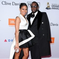 Pada 2014, Sean Diddy Combs dan Cassie Ventura dikabarkan bertunangan karena pemenang Grammy itu mengunggah foto cincin berlian yang kemudian terlihat dikenakan oleh Cassie. Namun Diddy dan Cassie tidak pernah menanggapi apakah lamaran tersebut terjadi atau tidak. Foto: Getty Images/Kevin Mazur