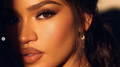 8 Foto Cassie, Penyanyi yang Videonya Saat Dipukuli Brutal P Diddy Viral