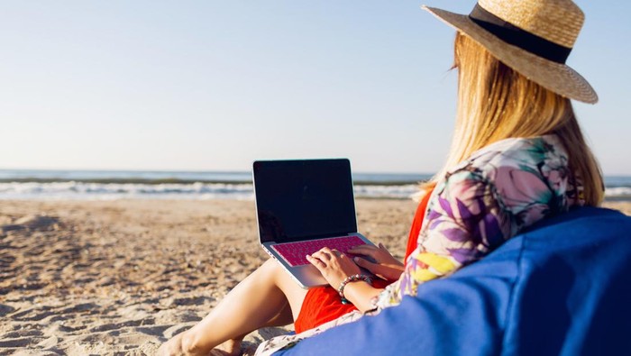 Digital nomad atau orang yang bekerja sambil liburan