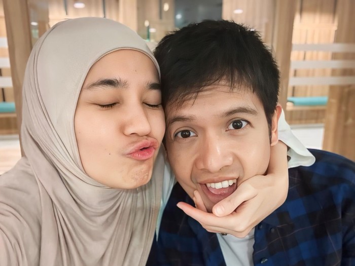 Dimas Seto dan Dhini Aminarti