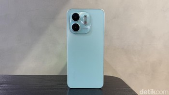 Performa Infinix Smart 9 ditopang oleh prosesor Helio G81 yang dipadukan dengan RAM hingga 4GB dan memori internal 128 GB. Kombinasi ini cukup mumpuni untuk menjalankan aplikasi sehari-hari dan aktivitas ringan. Jika membutuhkan RAM dan ruang penyimpanan lebih, tersedia fitur RAM virtual serta slot microSD yang mendukung ekspansi hingga 1TB. Foto: Adi Fida Rahman/detikINET