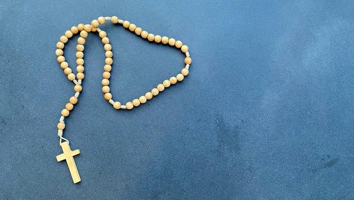 Susunan Doa Rosario Hari Minggu Peristiwa Mulia