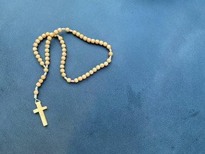 Susunan Doa Rosario Hari Senin, 11 Mei 2026: Peristiwa Gembira