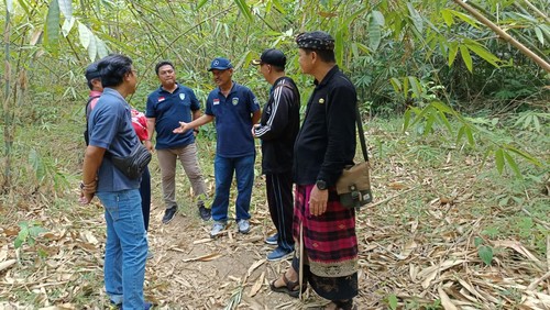 Kegiatan peninjauan lahan sirkuit di Lingkungan Lumbanan, Kelurahan/Kecamatan Sukasada, Buleleng, Kamis (10/10/2024). (KONI Buleleng)