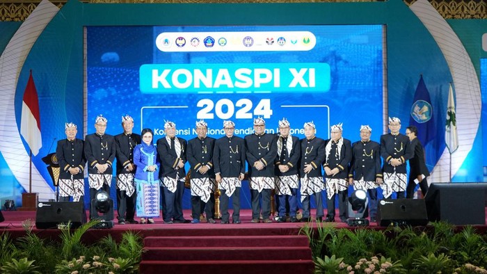 Konvensi Nasional Pendidikan Indonesia (Konaspi) XI yang berlangsung di Universitas Negeri Surabaya (Unesa) pada Selasa (8/10/2024). (Foto: Dok. Undiksha)