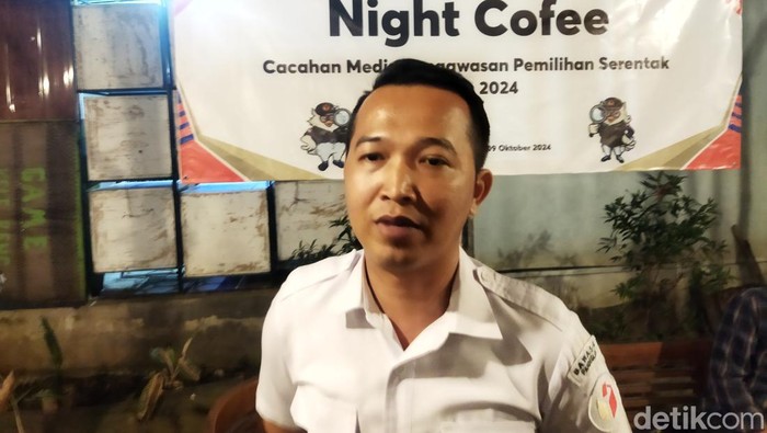 Koordinator Divisi Penanganan Pelanggaran, Data dan Informasi Bawaslu Pandeglang, Didin Tahajudin. (Aris Rivaldo/detikcom).