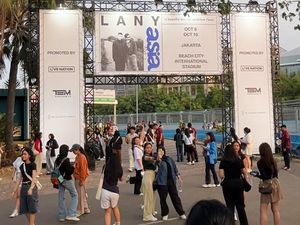 Video: 2 Spot Foto yang Paling Diburu di Venue Konser LANY
