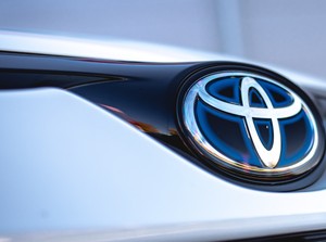 Ikuti Jejak Pabrikan China, Toyota Mau Ngegas Bikin Mobil Berteknologi EREV
