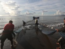 Melihat Nelayan Tradisional Aceh Menangkap Ikan