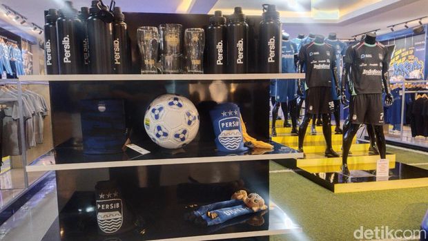 Merchandise Persib di Persib Store