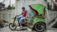 Mereka sudah tau bahwa jika nekat maka kendaraan mobetnya akan “dikandangkan” petugas, hal itu tentu sangat merugikan dimana mobet menjadi mesin pencari rejeki bagi mereka.