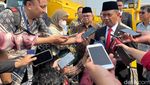Momen Bahlil Foto Bareng Mantan Menteri ESDM di Truk Raksasa Milik Freeport