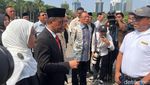 Momen Bahlil Foto Bareng Mantan Menteri ESDM di Truk Raksasa Milik Freeport