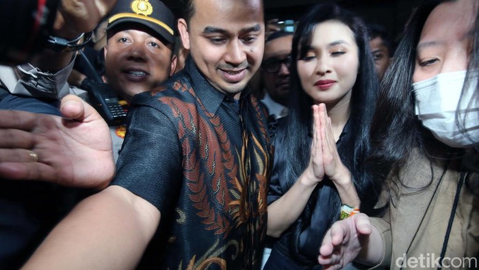 Sandra Dewi tiba di Pengadilan Tipikor Jakarta. Sandra Dewi akan bersaksi di sidang suaminya, Harvey Moeis, yang jadi terdakwa kasus korupsi pengelolaan timah.