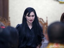 Video: Momen Sandra Dewi Peluk Harvey Moeis Seusai Sidang