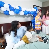 Para rekan artis juga tampak menjenguk Mpok Alpa yang baru saja melahirkan anak kembarnya itu. Seperti Raffi Ahmad, Irfan Hakim, dan Jessica Iskandar tampak hadir. Foto: Instagram/@nina_mpokalpa