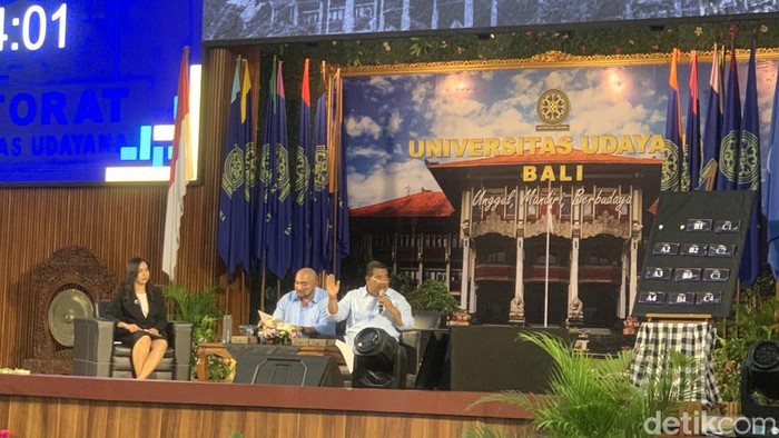 Paslon gubernur dan wakil gubernur Bali nomor 1, Mulia-PAS saat uji publik pilkada di Universitas Udayana, Jimbaran, Badung (10/10/2024).