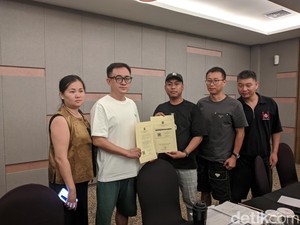 10 WNA China yang Ditangkap Imigrasi Bantah Jual Mutiara Ilegal di Senggigi