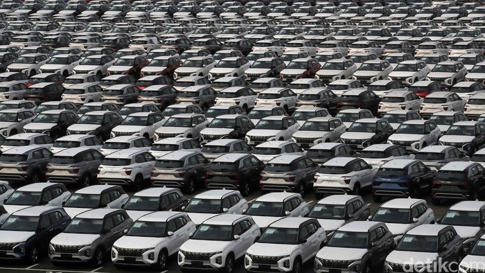 Penjualan mobil di Indonesia tahun 2024 menunjukkan tanda-tanda kelesuan. Hingga September 2024, penjualan mobil nasional baru menyentuh angka 633.218 unit.