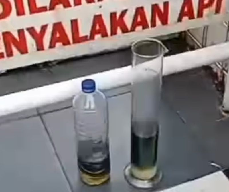 Pertalite bercampur air di SPBU Pematang Siantar. (dok. Istimewa)