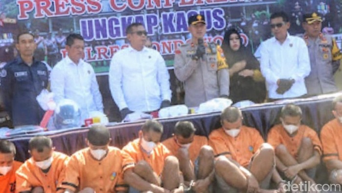 Puluhan tersangka narkoba yang dibekuk Polres Bondowoso